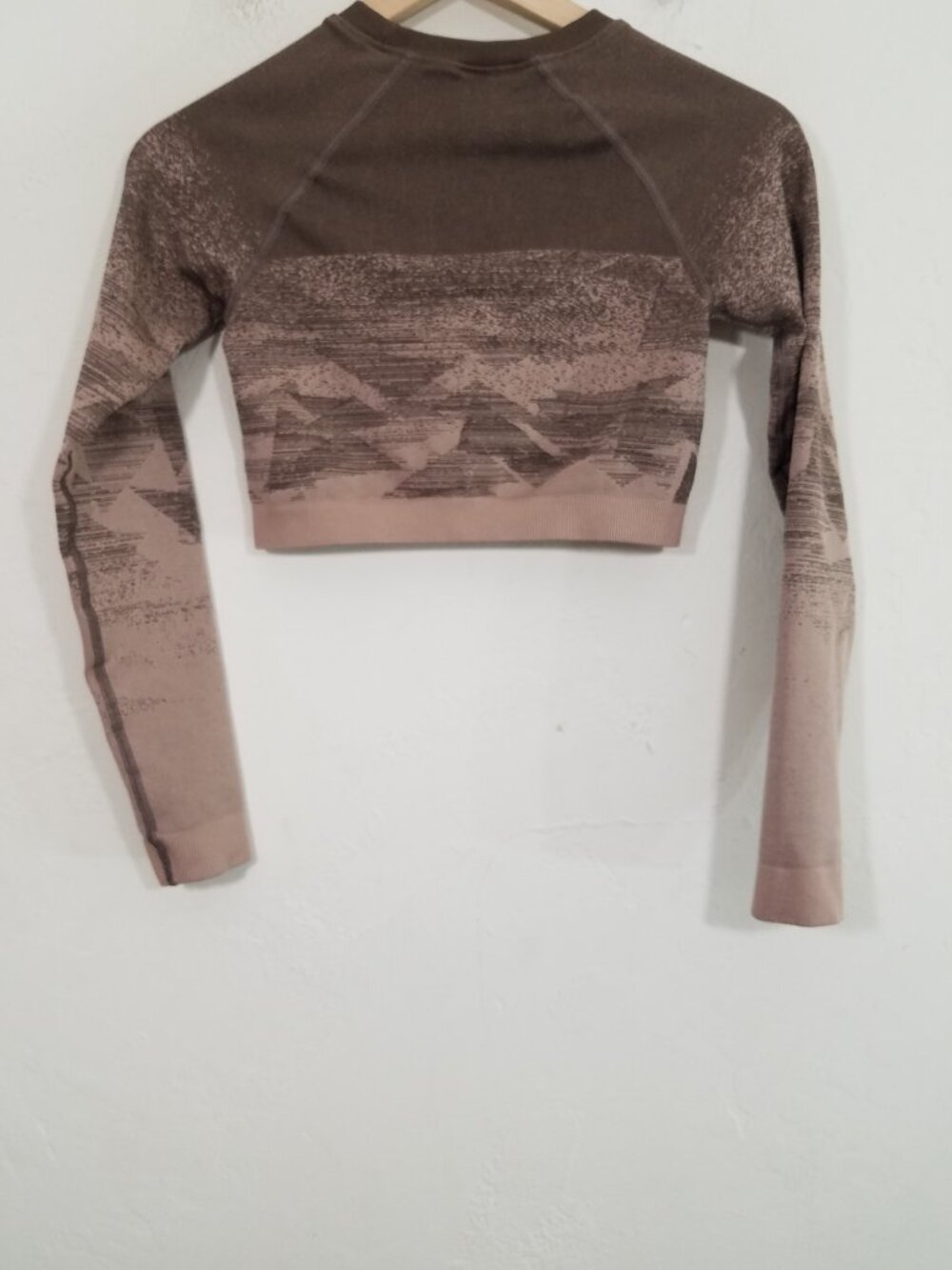 Gymshark Crop Top Long Sleeve Size S - Picture 3 of 4
